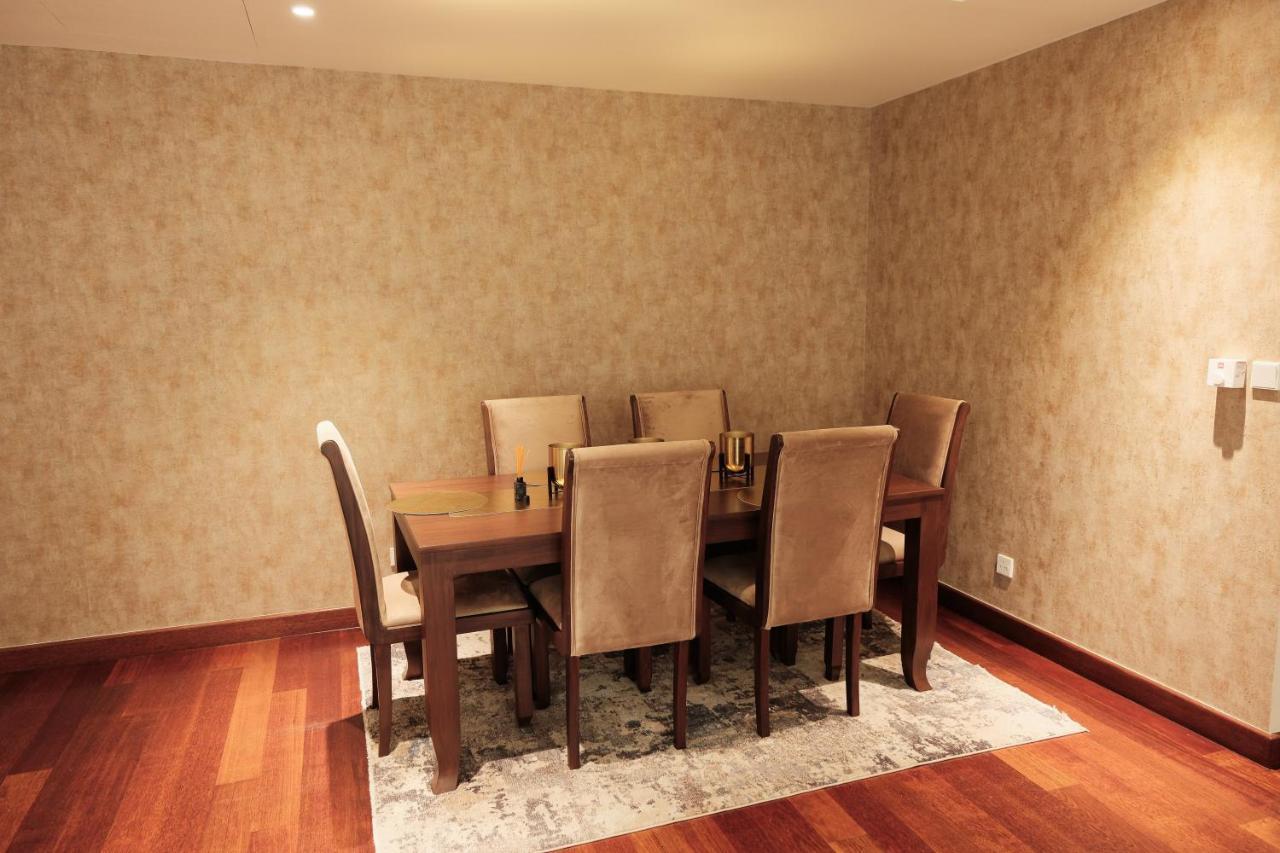 Brand New Water Front Luxury Cinnamon Suites Apartment In Heart Of Colombo City Dış mekan fotoğraf