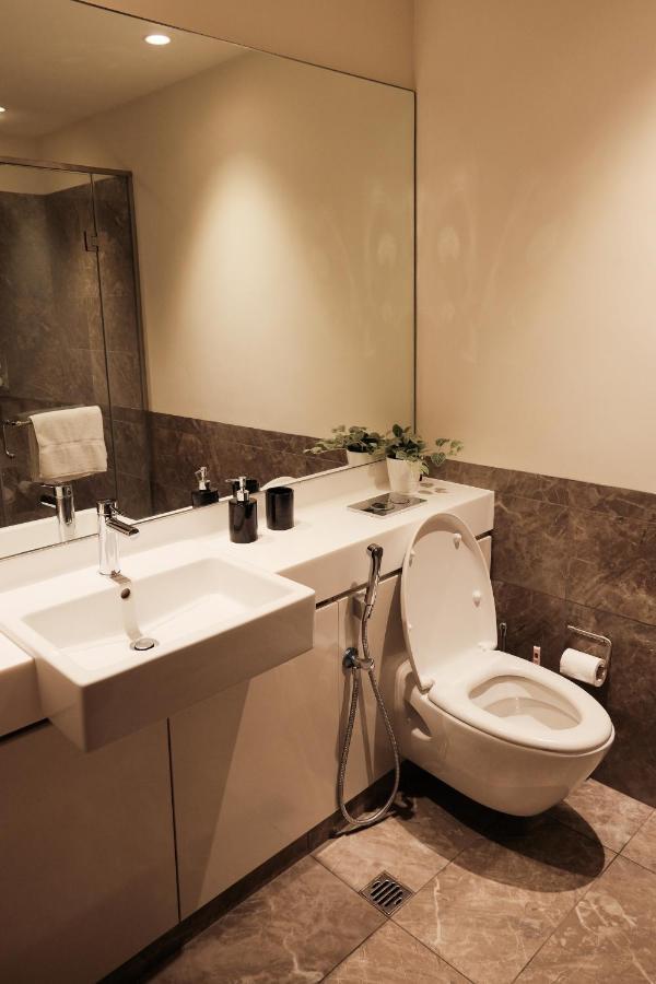 Brand New Water Front Luxury Cinnamon Suites Apartment In Heart Of Colombo City Dış mekan fotoğraf