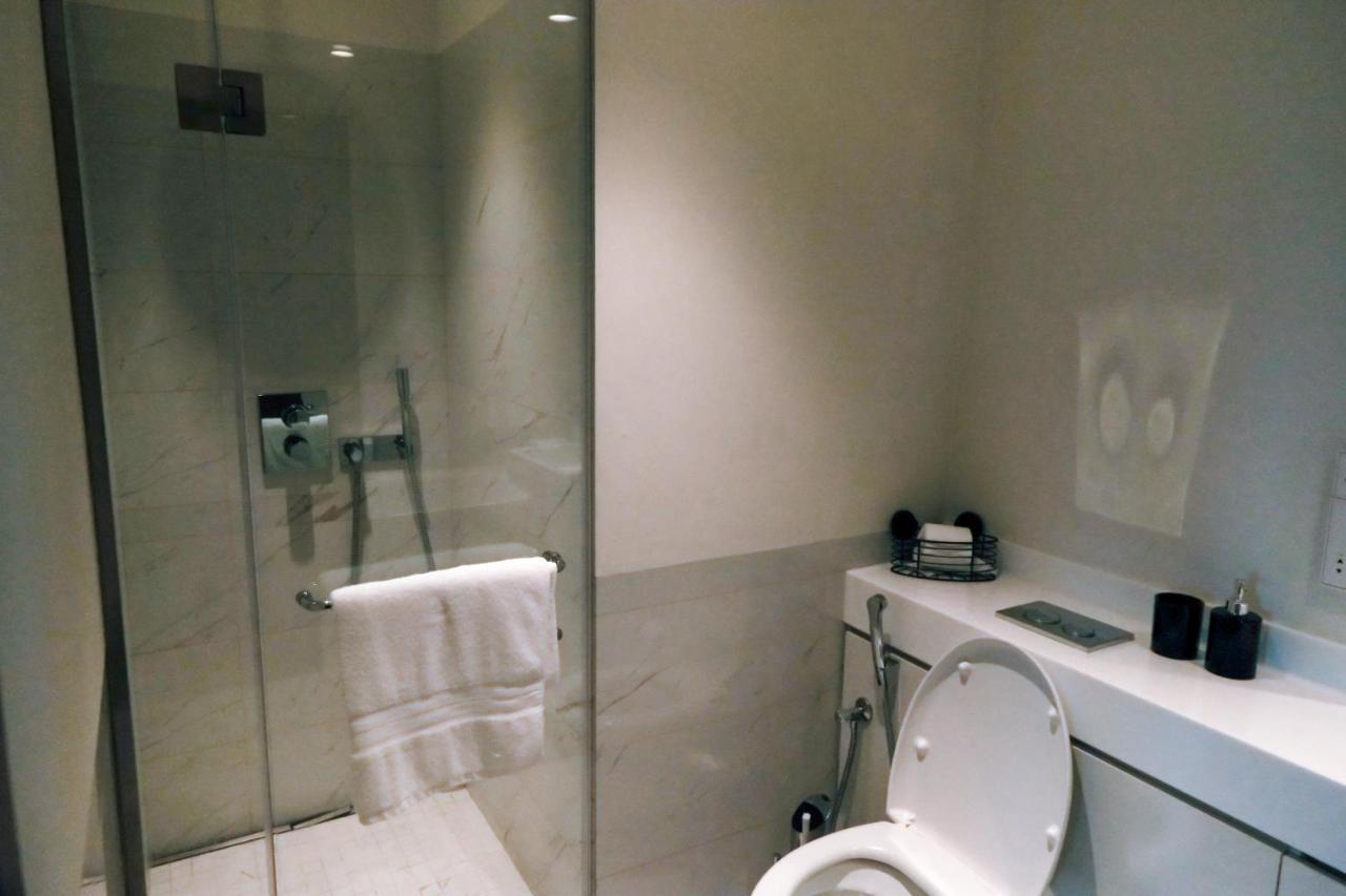 Brand New Water Front Luxury Cinnamon Suites Apartment In Heart Of Colombo City Dış mekan fotoğraf
