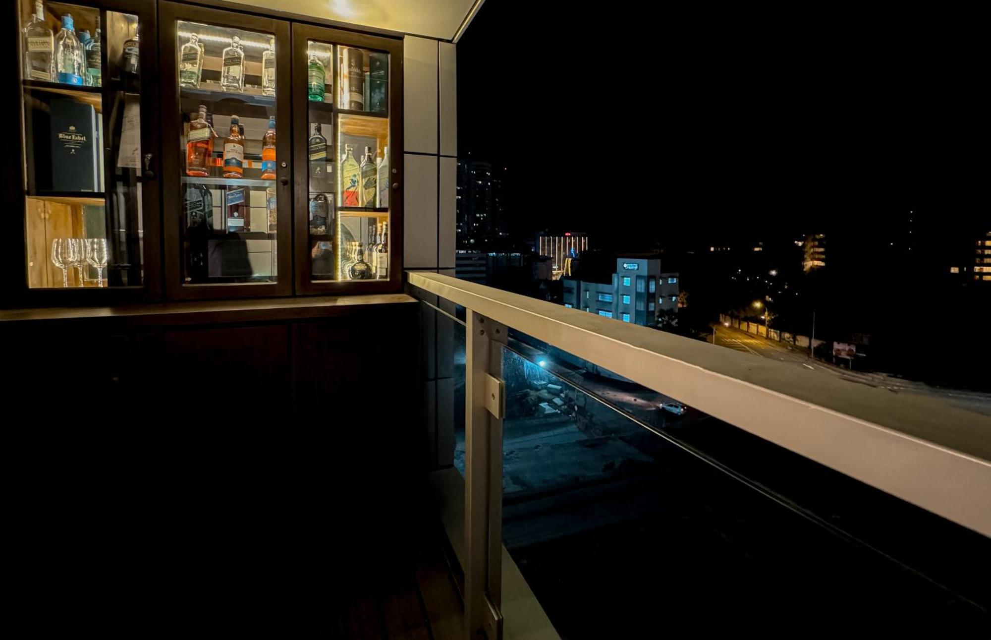 Brand New Water Front Luxury Cinnamon Suites Apartment In Heart Of Colombo City Dış mekan fotoğraf